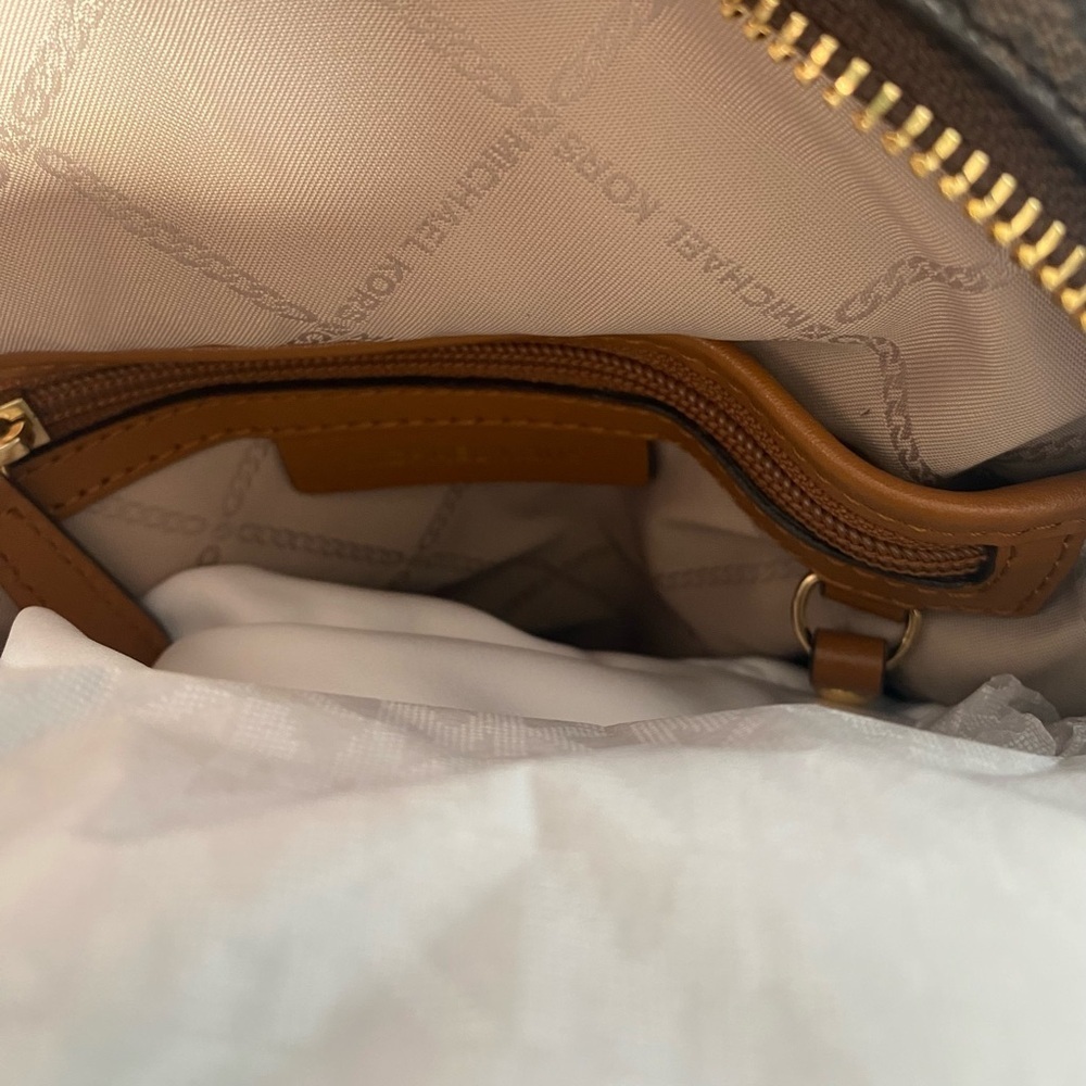 NWT Michael Kors Rhea medium backpack - Picture 9 of 12